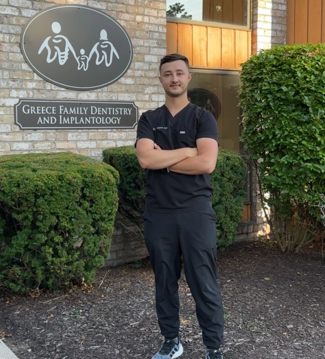 Dr. Max Yakimov (DDS)