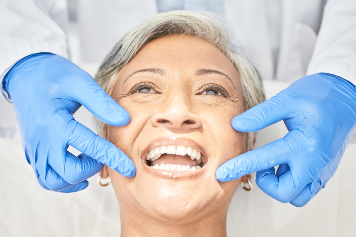 Dental-implants-in-Greece